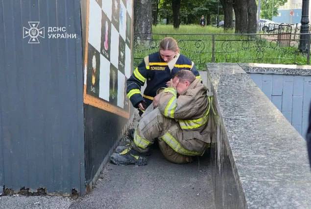 3 rescuers killed, 9 wounded as result of Russian strikes in Kyiv