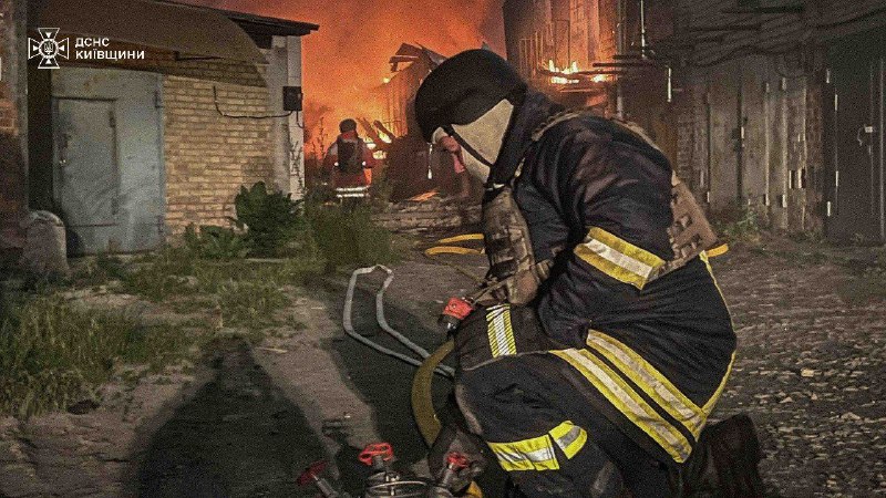 Повреждение в нескольких районах Киевской области в результате ударов дронов