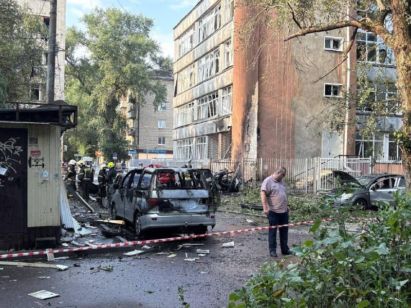 В результате ночной атаки беспилотников в Воронеже пострадали не менее 16 человек