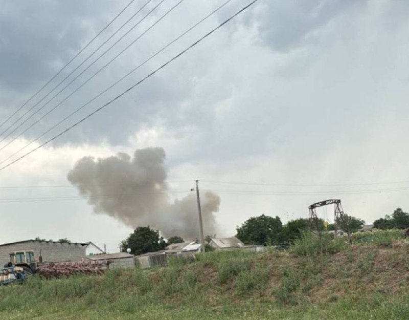 Velykomykhailivka'da süzülme bombalarıyla hava saldırıları
