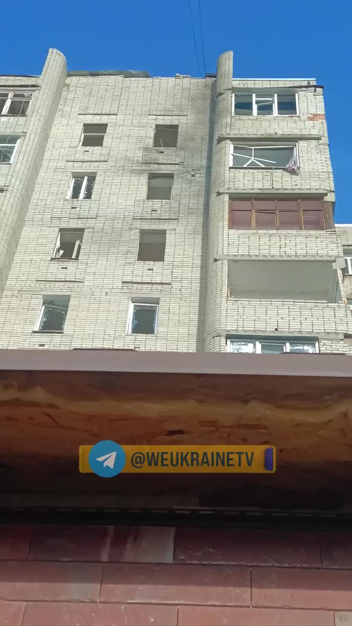 В результате удара беспилотника Молния в Сумах сегодня утром пострадали два человека