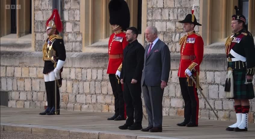 Volodymyr Zelenskyy est arrivé à Londres pour rencontrer plus de 20 partenaires dans le cadre de la  coalition des volontaires