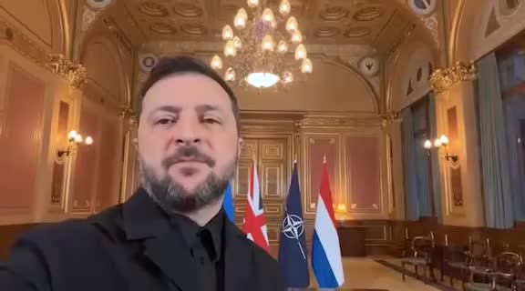 Aujourd'hui, nous avons convenu de décisions qui pourraient nous être très utiles. Pour l'instant, nous ne divulguerons pas tous les détails, ce qui compliquerait la tâche de Poutine. – Zelensky