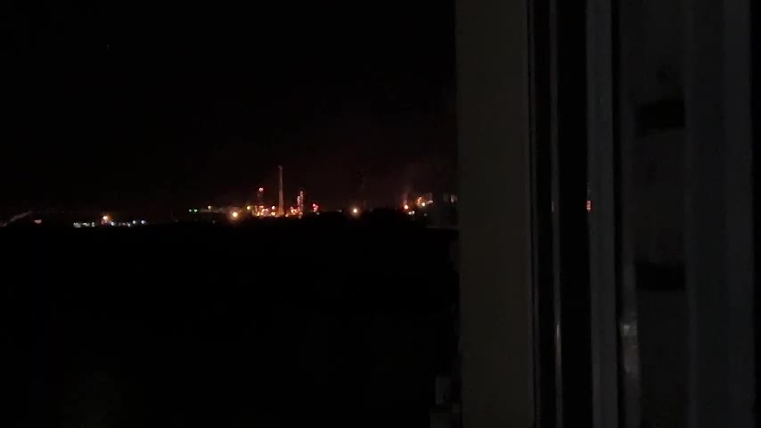 Беспилотники атаковали Саратовский НПЗ