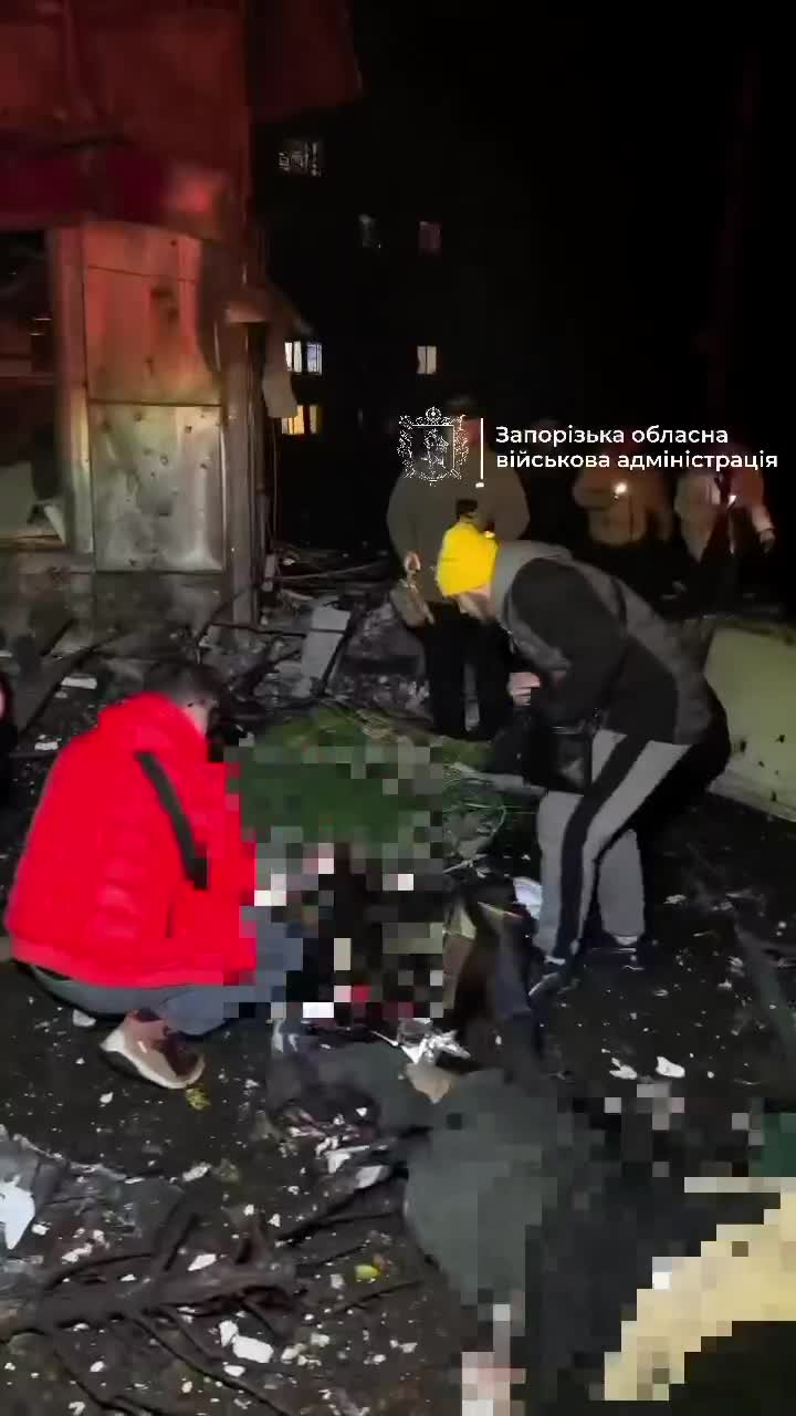 Cinco personas murieron y tres resultaron heridas como consecuencia de los ataques aéreos rusos en Zaporizhzhia.