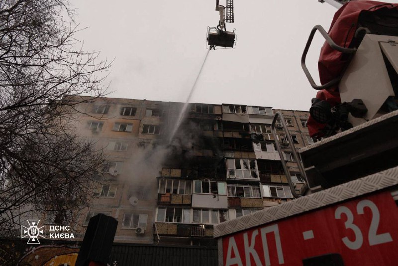 Внаслідок російського обстрілу в Києві загинуло 2 людей, 16 отримали поранення