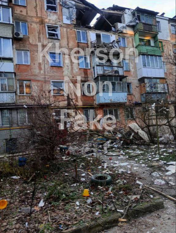 У Херсоні внаслідок обстрілу російською артилерією протягом ночі пошкоджено щонайменше 3 житлові будинки