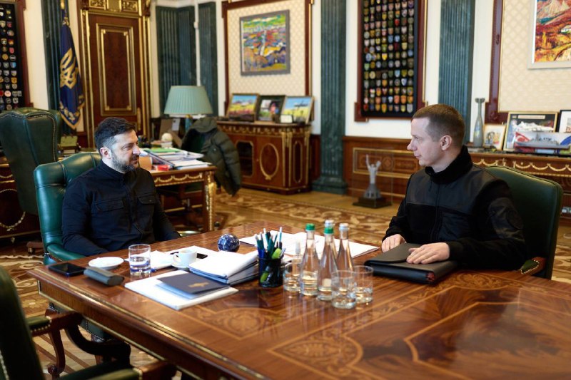 Mindestens 20 % der russischen Schattentankerflotte seien außer Dienst gestellt worden, und Russland versuche, die Verluste durch neue Schiffe auszugleichen, sagte Selenskyj.