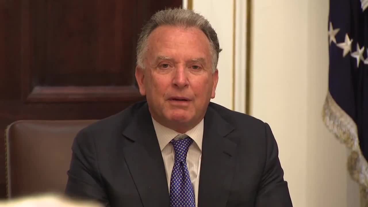 Трамп: Из-за холода — экстремального холода — я лично попросил президента Путина не обстреливать Киев, города и поселки в течение недели. Он согласился.