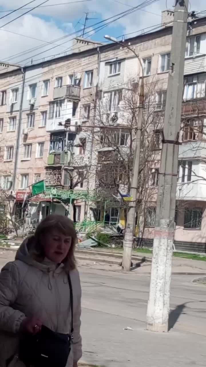 В результате обстрела в Херсоне ранены 3 человека.