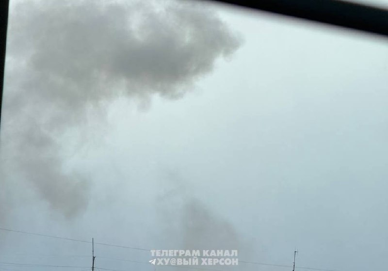 Сообщается об авиаударе вблизи Херсона.