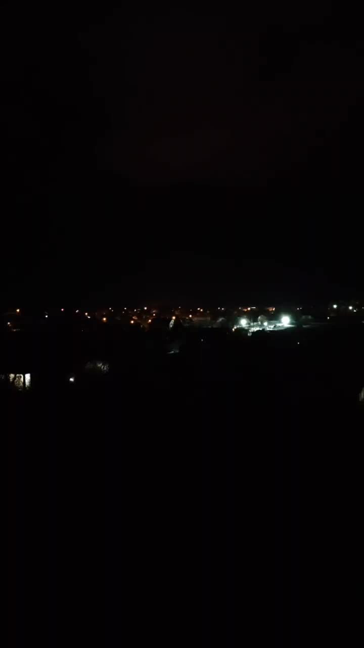 Des drones ont attaqué un dépôt de munitions à Perevalsk, dans la partie occupée de la région de Louhansk.