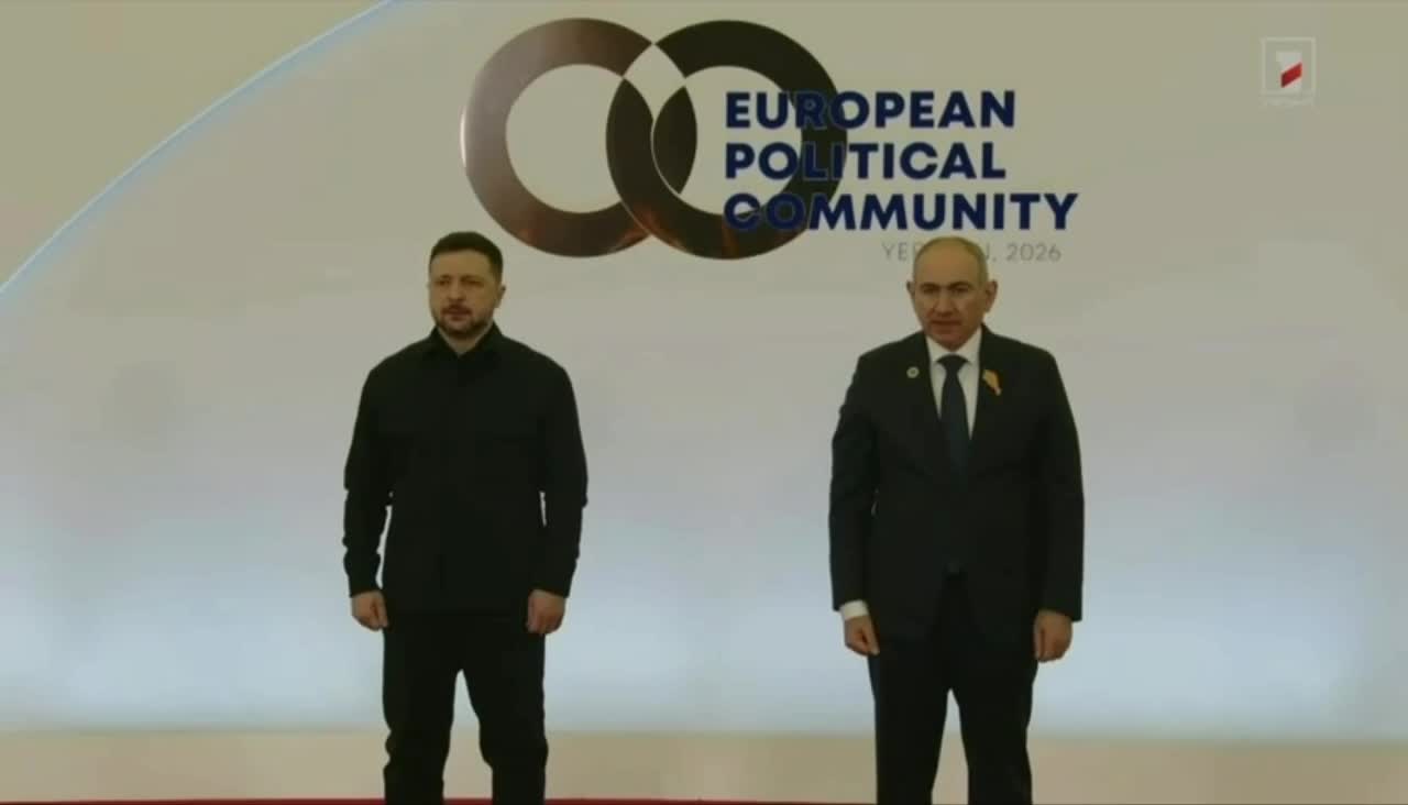 Cumhurbaşkanı Zelenskyy, Ermenistan Başbakanı Paşinyan ile görüştü.