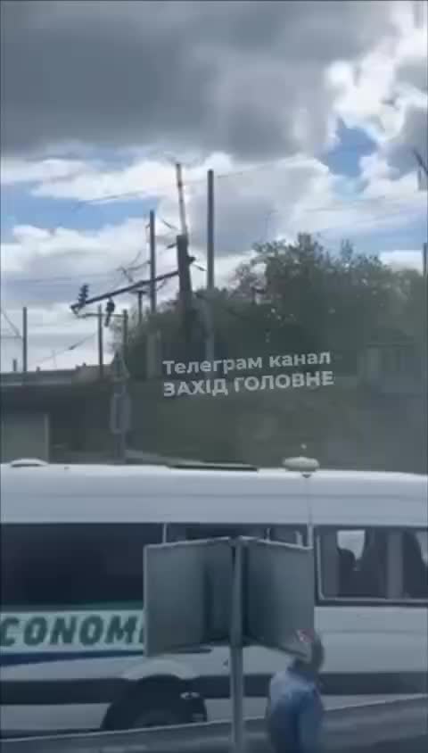В результате удара беспилотника в Ковеле возникли пожары.
