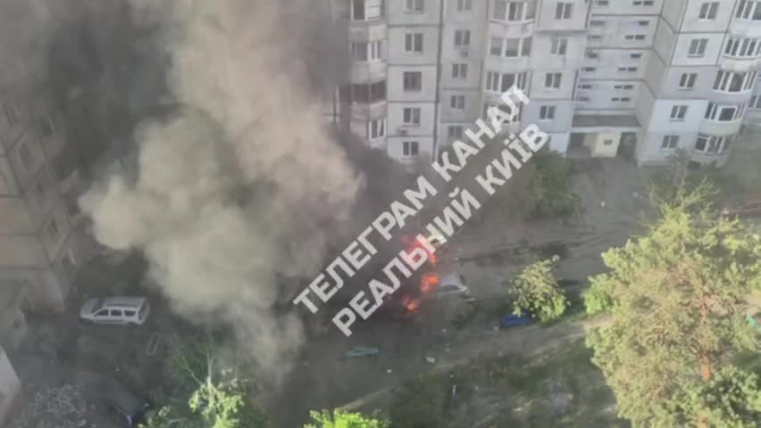 Más ataques con drones en zonas residenciales de Kyiv.