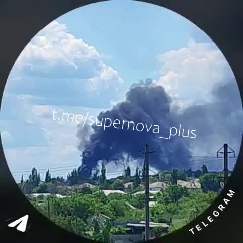 В Хрестовке Донецкой области зафиксирован пожар после предполагаемого удара беспилотника.