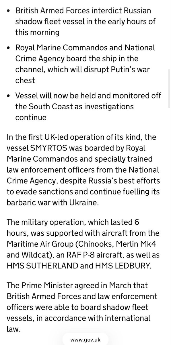 İngiliz Kraliyet Deniz Komandoları, bugün sabahın erken saatlerinde iki savaş gemisi, Chinook, Merlin ve Wildcat helikopterleri ile bir P-8 Poseidon deniz devriye uçağının da katıldığı bir baskınla Rus gölge filosuna ait Smyrtos adlı tanker gemisine çıktı.