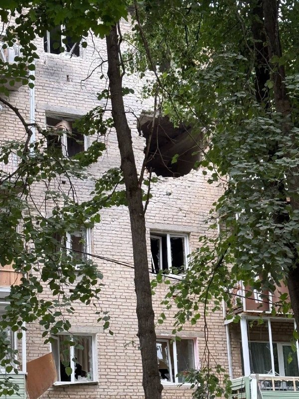 Tula bölgesinin Schokino kentinde bir konutun insansız hava aracıyla vurulması sonucu can kaybı yaşanmadı.