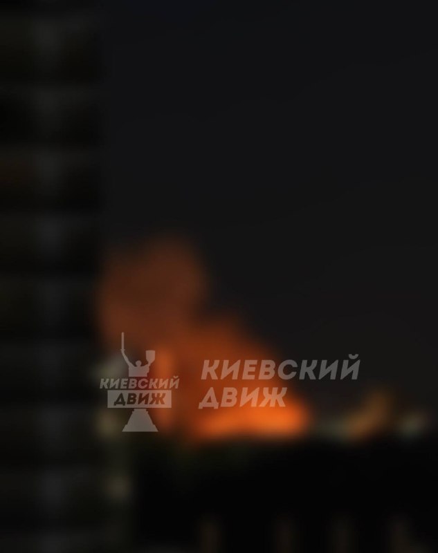 У Києві повідомили про пожежу після удару дрона