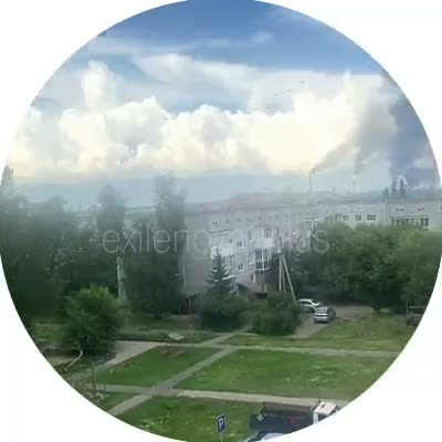 Omsk petrol rafinerisine insansız hava araçlarıyla baskın düzenlendiği bildirildi.