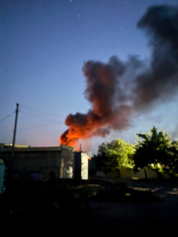 Explosiones e incendio reportados en Luhansk