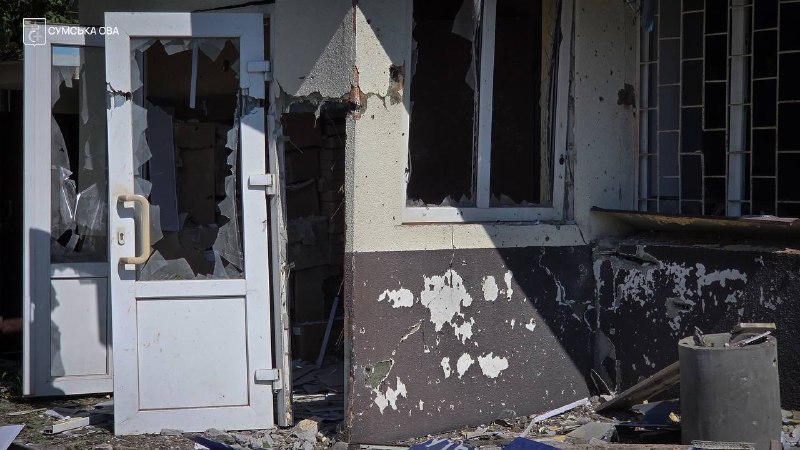 Sumy'de Rusya'nın planör bombalarıyla düzenlediği hava saldırıları sonucunda 3 kişi öldü, en az 7 kişi yaralandı.