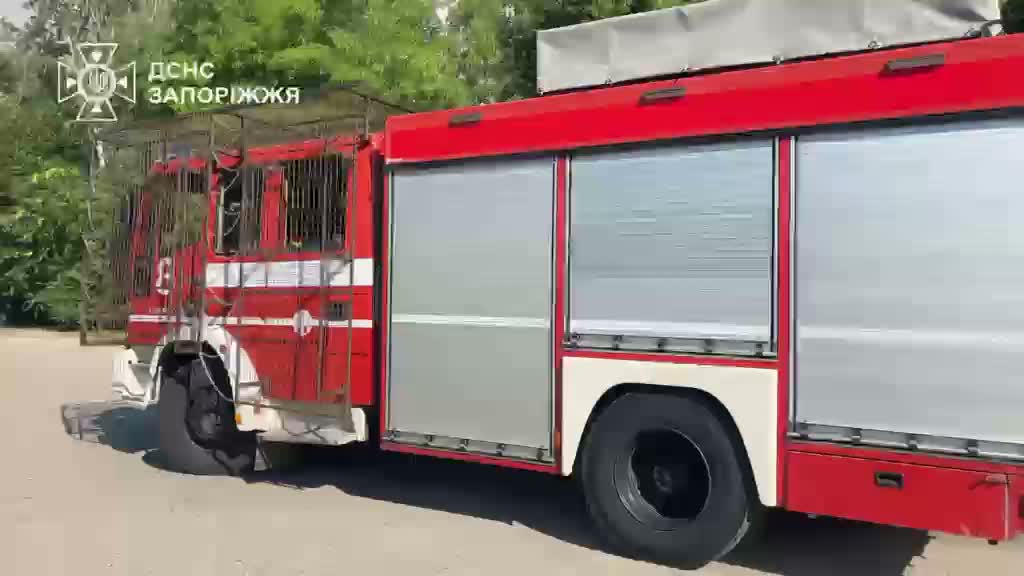 Zaporizhzhia'daki acil kurtarma operasyonları tamamlandı. Kurtarma ekiplerinden yapılan açıklamaya göre, 15 yaralıdan bir kişi daha kurtarıldı ve 3 kişi hayatını kaybetti.