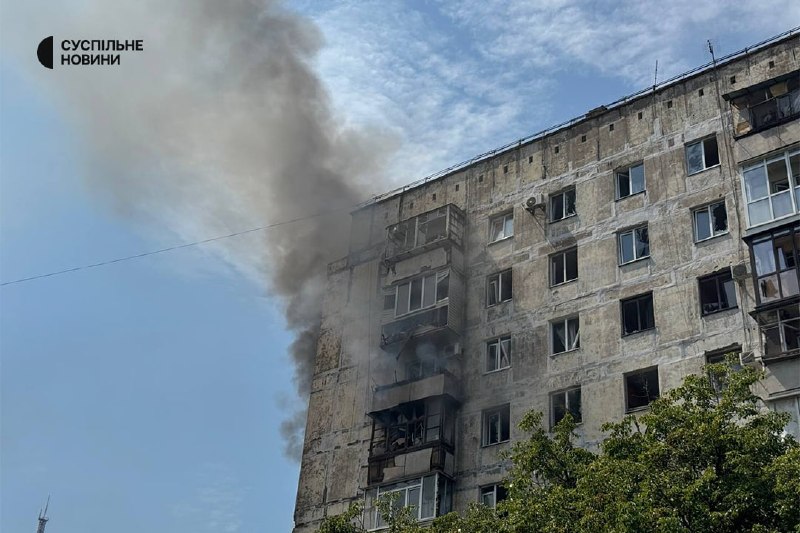 Rusya'nın Zaporijya'ya düzenlediği hava saldırısında 2 kişi öldü, 6 kişi yaralandı.