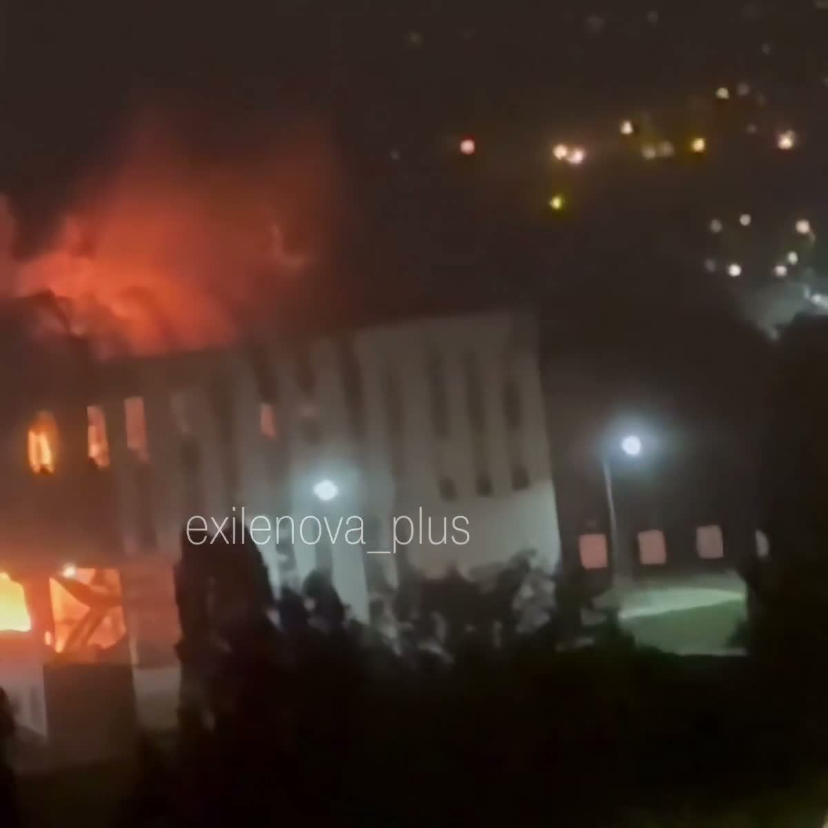 У Бєлгороді повідомляється про вибухи та пожежу. Повідомляється, що мішенню став технічний університет, де збирали дрони.