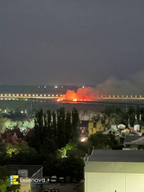 Rostov bölgesinin Askay kentinde patlamaların ardından yangınlar çıktı.