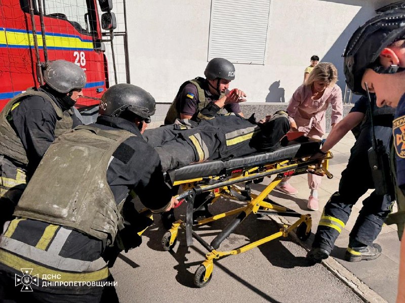 Two rescuers were injured as a result of shelling of Nikopol on the morning of September 8, the State Emergency Service reported.