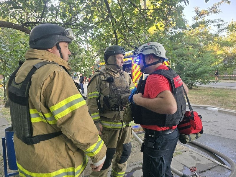 Внаслідок російського обстрілу в Запоріжжі поранено двоє людей