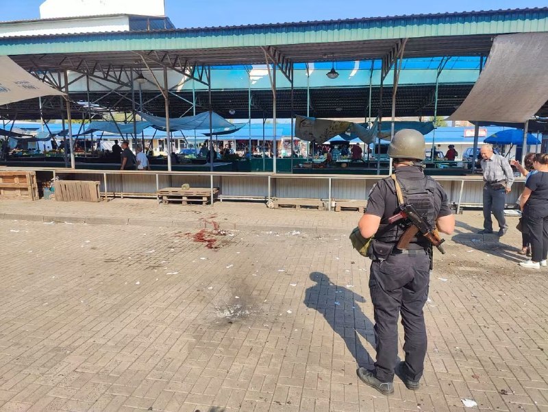 3 people wounded as result of drone strike at the central market in Sloviansk