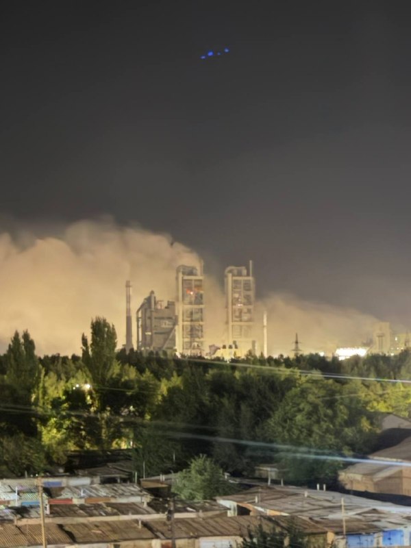 Повідомляється про вибухи на цементному заводі поблизу Волгограда