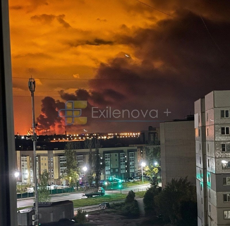 Dronlar, Yaroslavl petrol rafinerisine saldırı düzenledi.