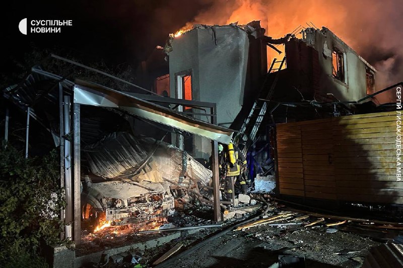 Son geceki Rus saldırıları sonucu Odesa'da 6 kişi yaralandı, Киев'de 18 kişi yaralandı.
