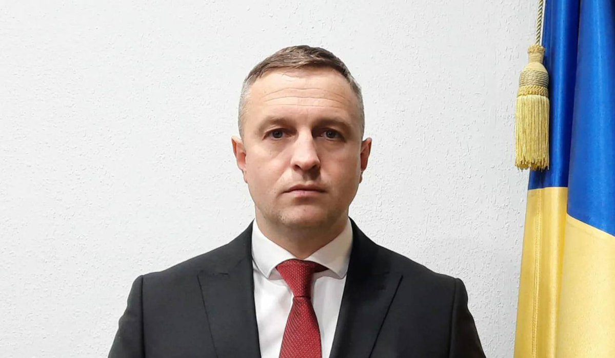 Zelensky, Ukrayna'nın Başsavcısı görevini Anton Kovalsky'e devretti. İlgili karar, Cumhurbaşkanı tarafından OP web sitesinde yayınlandı. Kovalsky, 2025 Temmuz'unda Khmelnytsky Bölge Savcılığı görevine getirildi.