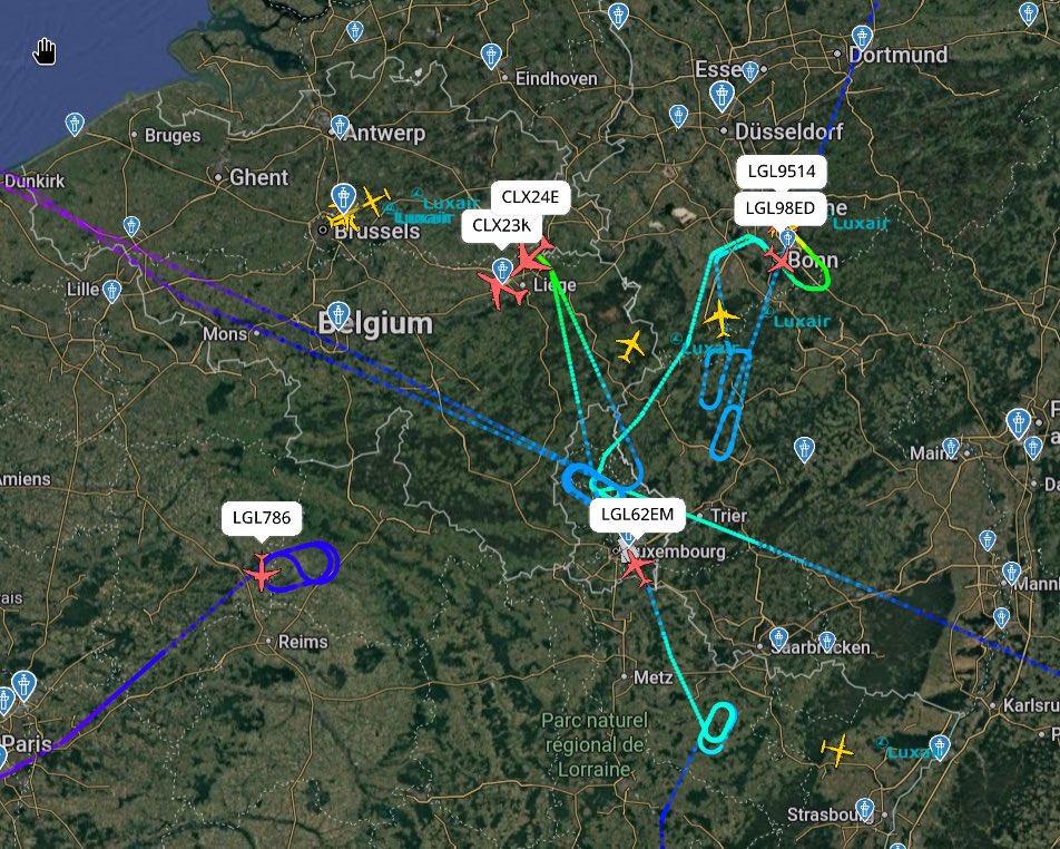 Luxembourg Havalimanı (ELLX), dron faaliyetleri nedeniyle tüm uçuşları durdurdu.