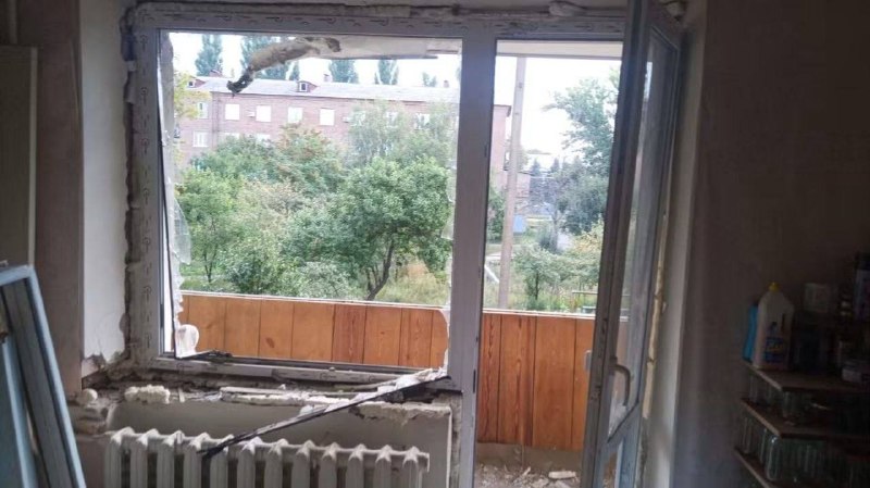 В результате российских ударов по Славянску один человек погиб, еще один ранен.
