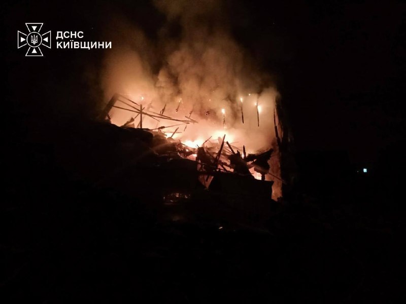 Внаслідок російського обстрілу у Вишгороді Київської області загинула дитина, двоє отримали поранення