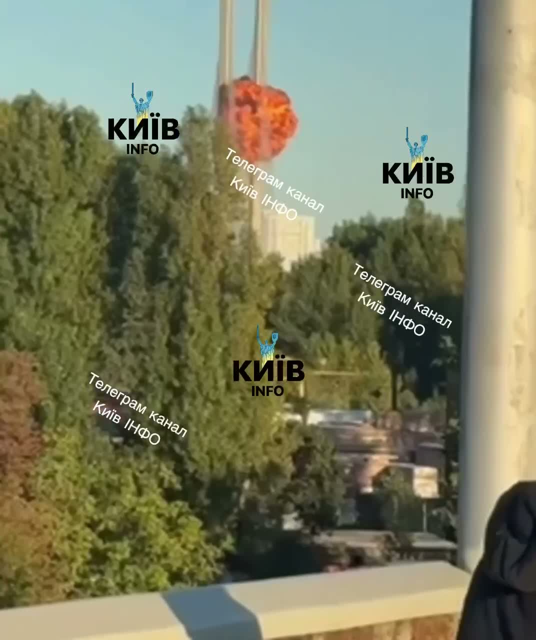 Kyiv'deki Pivdennyi Köprüsü'ne drone saldırısı gerçekleştirildi.