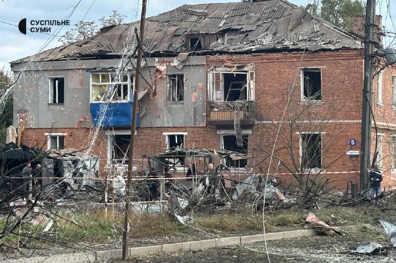 Щонайменше 6 осіб поранено внаслідок нових російських ударів у Сумах