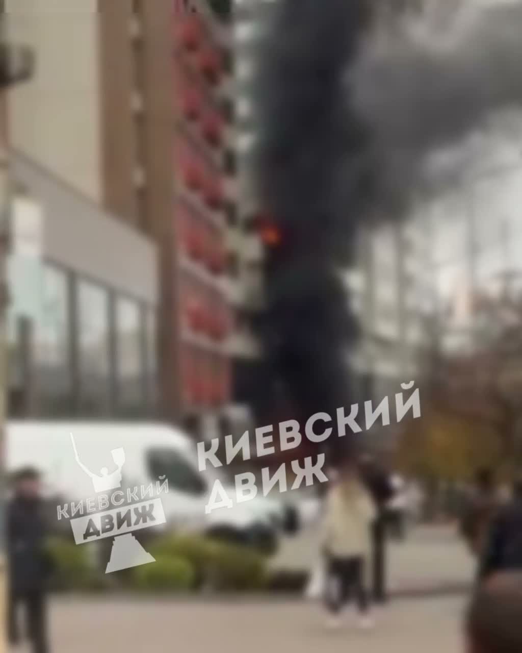 Дрон вдарив по офісній будівлі в Солом'янському районі Києва