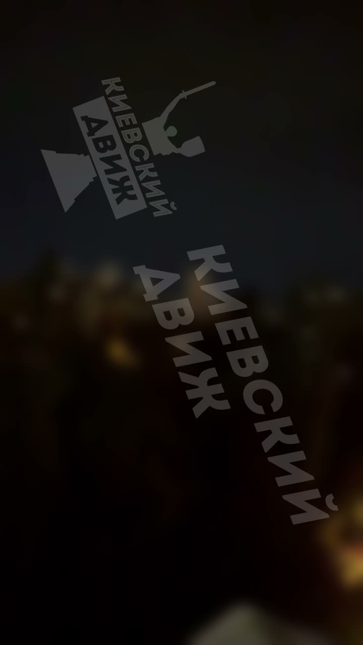 Повідомляють про ракетний удар по дев'ятиповерховому житловому будинку в Деснянському районі Києва.