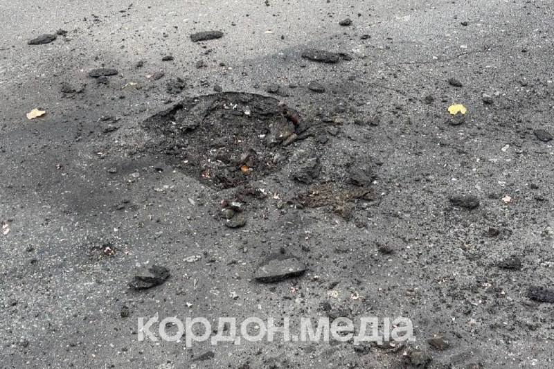 1 person wounded as result of drones strike at the street in Sumy