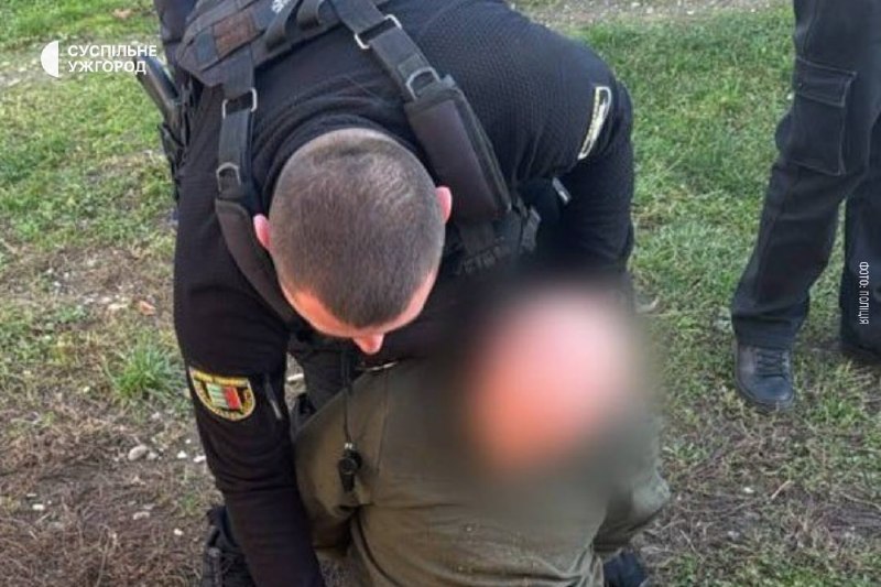 2 people killed, 1 wounded as result of shooting in Vyshkovo village of Zakarpattia region. Suspect detained by police